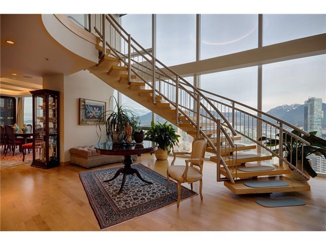 Penthoue-Main.jpg