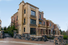 SHAUGHNESSY CHIC SHAUGHNESSY TOWNHOME for sale: THE CRESCENT ON MCRAE 3 plus den 3,514 sq.ft. (Listed 2013-01-26)