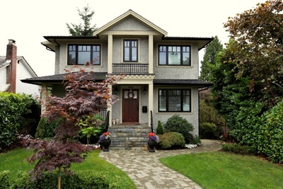 Central Lonsdale House for sale:  7 bedroom 3,798 sq.ft