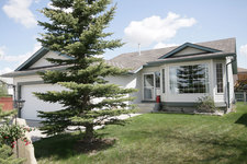 West Terrace House for sale: 4 bedroom 1,200.08 sq.ft. (Listed 2014-05-29)