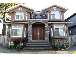 Killarney VE House for sale: 9 bedroom 3,338 sq.ft. (Listed 2013-10-22)