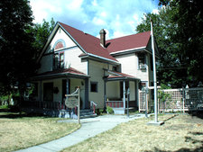 Grand Forks House for sale:  3 bedroom 2,506 sq.ft. (Listed 2007-01-09)