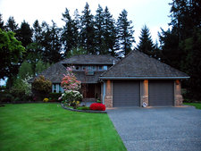 Hazelmere House for sale: REDWOOD PARK ESTATES 4 bedroom 3,151 sq.ft. (Listed 2013-02-01)