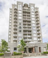 COQUITLAM Apartment for sale: THE FRONTENAC 2 bedroom 916 sq.ft. (Listed 2017-06-07)