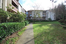 Fraserview NW CONDO for sale: Fraser Mews 1 bedroom 752 sq.ft. (Listed 2010-02-14)