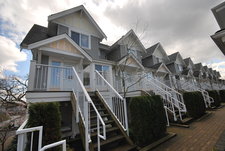 Edmonds Townhouse for sale: MAPLEWOOD TERRACE 2 bedroom 855 sq.ft. (Listed 2010-03-10)