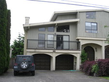 Central Park  1/2 Duplex for sale:  6 bedroom 3,746 sq.ft. (Listed 2010-06-23)