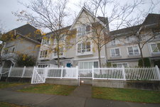 Highgate Townhouse for sale: TUDOR GROVE 2 bedroom 884 sq.ft. (Listed 2011-11-09)