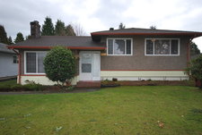 The Crest House for sale:  4 bedroom 1,610 sq.ft. (Listed 2012-01-09)