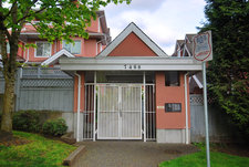 Highgate Townhouse for sale: WINDSOR GARDENS 3 bedroom 1,347 sq.ft. (Listed 2012-05-03)