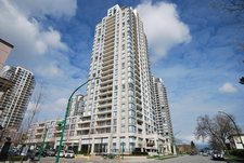 Highgate House for sale: 2 bedroom 1,172 sq.ft. (Listed 2013-04-02)