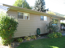 Midway House for sale:  3 bedroom 1962 sqft (Listed 2007-10-03)