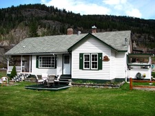 Christina Lake BC Waterfront Vacation Investment House MLS real estate realty listing for sale by Jennifer Brock Macdonald Realty Okanagan South / Kootenay Boundary