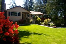 Cliff Drive House for sale:  4 bedroom 2,800 sq.ft. (Listed 2010-04-17)