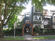 West End VW Condo for sale:  1 bedroom 635 sq.ft. (Listed 2010-02-06)