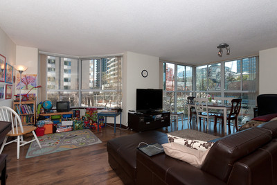 Coal Harbour Coal Harbour Condo for sale: Emerald West 2 bedroom 1,190 sq.ft. (Listed 2012-04-17)