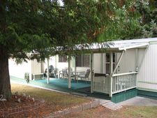 Lower Lantzville Mobile Home for sale:  2 bedroom 768 sq.ft. (Listed 2009-10-07)