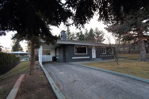 Lakeview Heights House for sale: 3 bedroom Stainless Steel Appliances, Tile Backsplash, Laminate Floors 2,080 sq.ft. (Listed 2013-11-18)