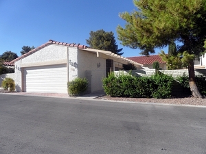 Spanish Oaks House for sale:  3 bedroom 2,343 sq.ft. (Listed 2010-10-22)
