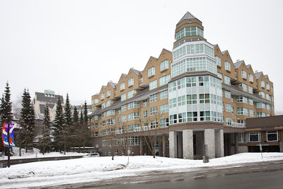 Blackcomb Base Condo for sale: Le Chamois 1 bedroom 590 sq.ft.