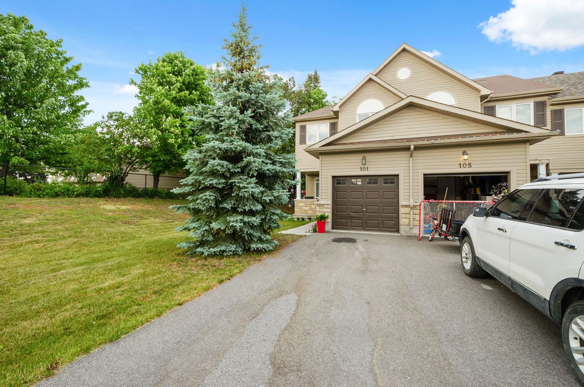 Rockland Row / Townhouse for sale 3 bedroom (Listed 20210720)