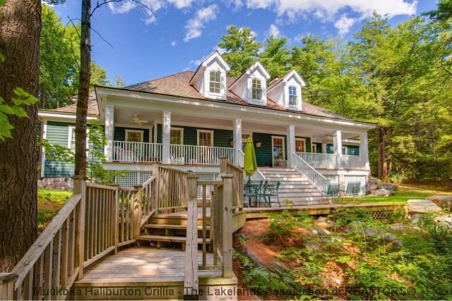 Muskoka luxury cottage for sale Lake Rosseau Cottage