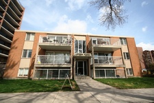 Connaught Apartment for sale:  2 bedroom 892.34 sq.ft. (Listed 2012-05-07)
