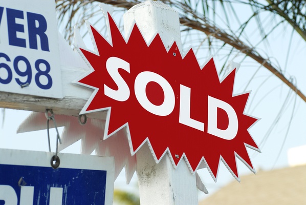 home_for_sale_sold_sign_shutterstock.jpg__0x400_q95_autocrop_crop-smart_subsampling-2_upscale.jpg home_for_sale_sold_sign_shutterstock.jpg__0x400_q95_autocrop_crop-smart_subsampling-2_upscale.jpg