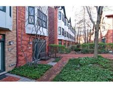 Lincoln Park Townhome for sale:  4 bedroom 2,600 sq.ft. (Listed 2012-03-27)