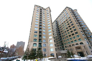 Centretown Condominium: The Gardens