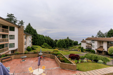 White Rock Apartment for sale: Seapark Ocean View 2 bedroom Stainless Steel Appliances, Tile Backsplash, Hardwood Floors 982 sq.ft. (Listed 2014-06-17)