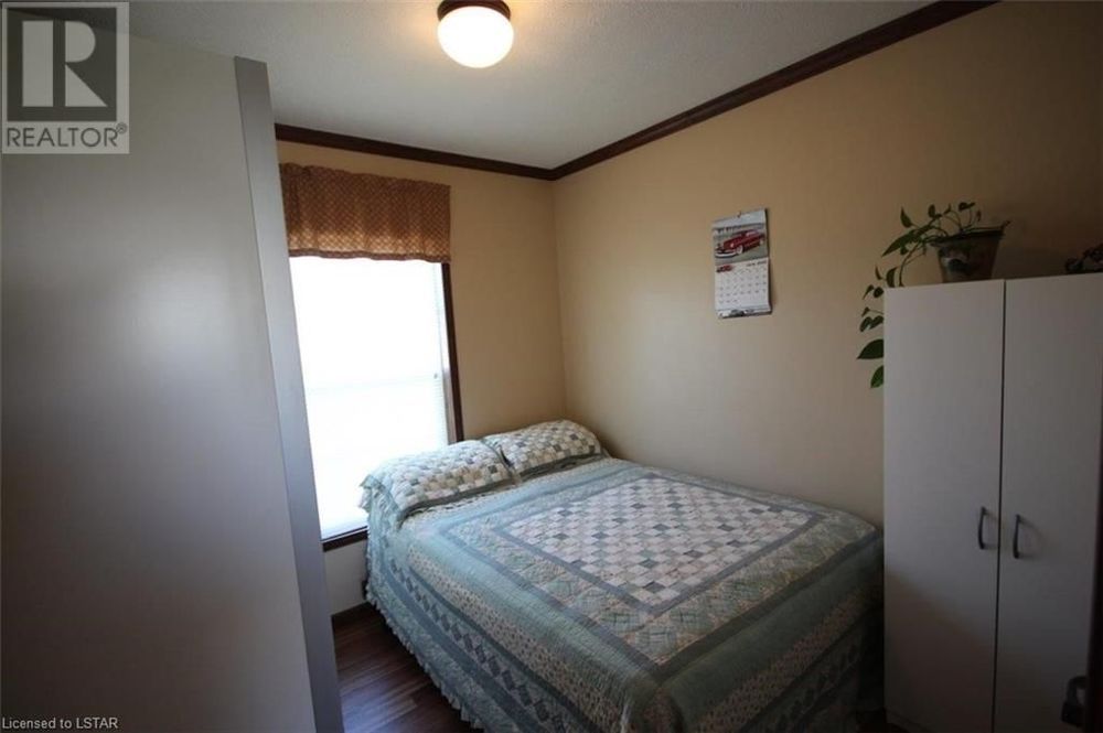 Strathroy Mobile Home for sale 2 bedroom (Listed 20200603)