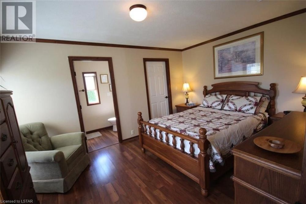 Strathroy Mobile Home for sale 2 bedroom (Listed 20200603)