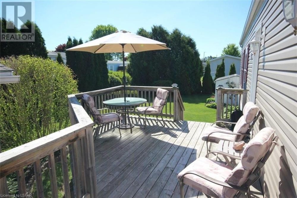 Strathroy Mobile Home for sale 2 bedroom (Listed 20200603)