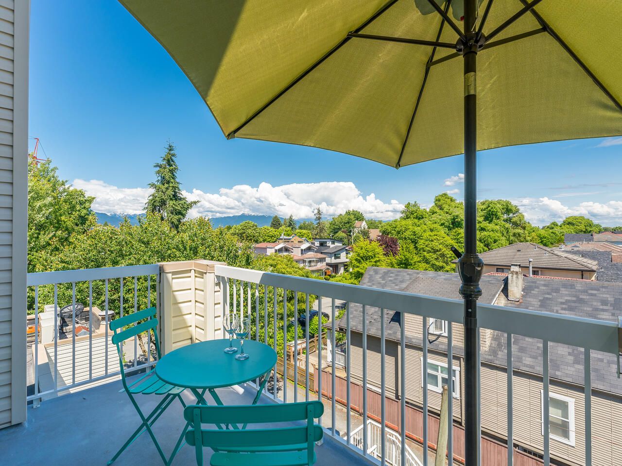 Fraser Condo for sale: Trafalgar 2 bedroom 827 sq.ft. (Listed 2021-06-14)