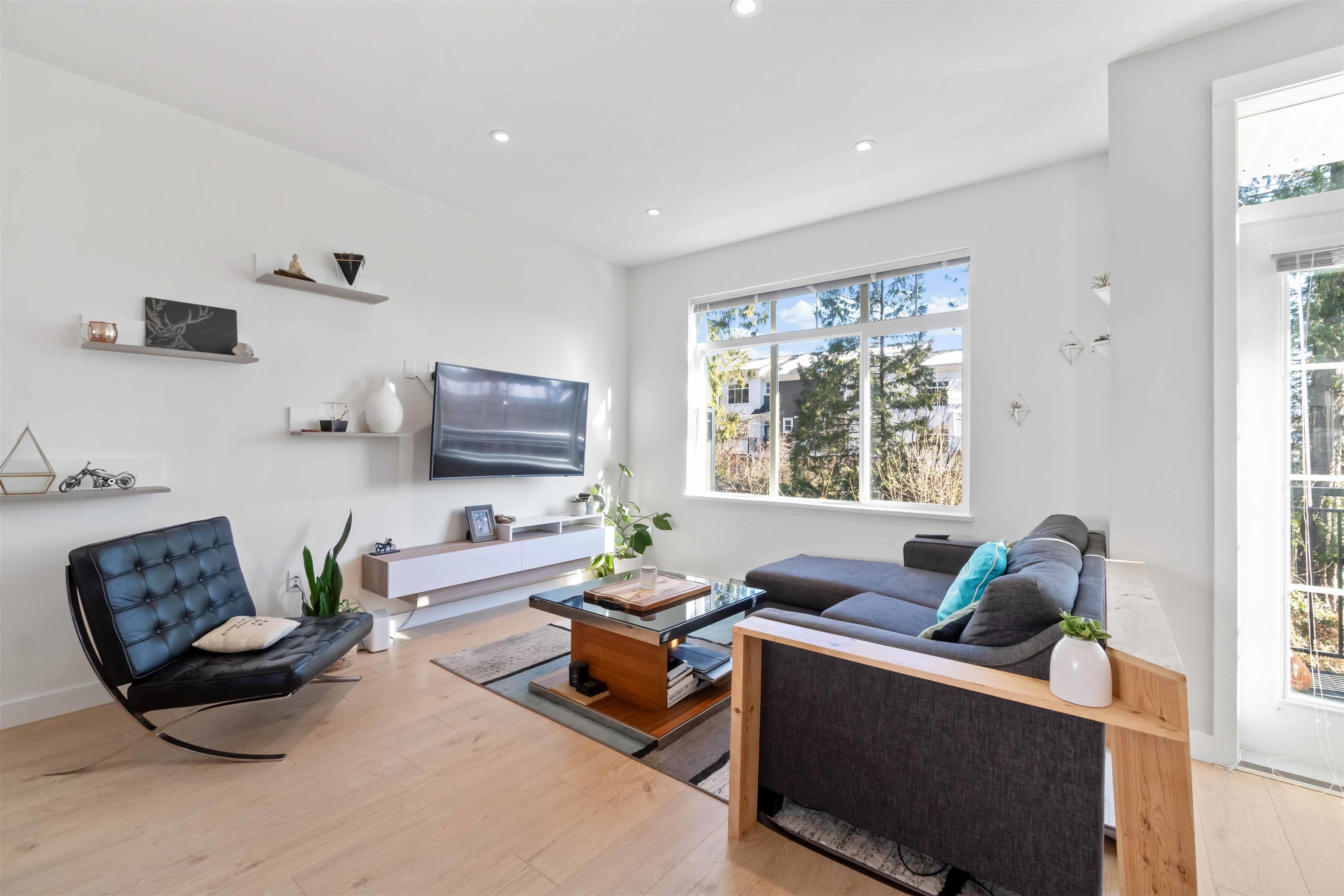 Burke Mountain Townhouse for sale:  3 bedroom 1,415 sq.ft. (Listed 2025-10-27)