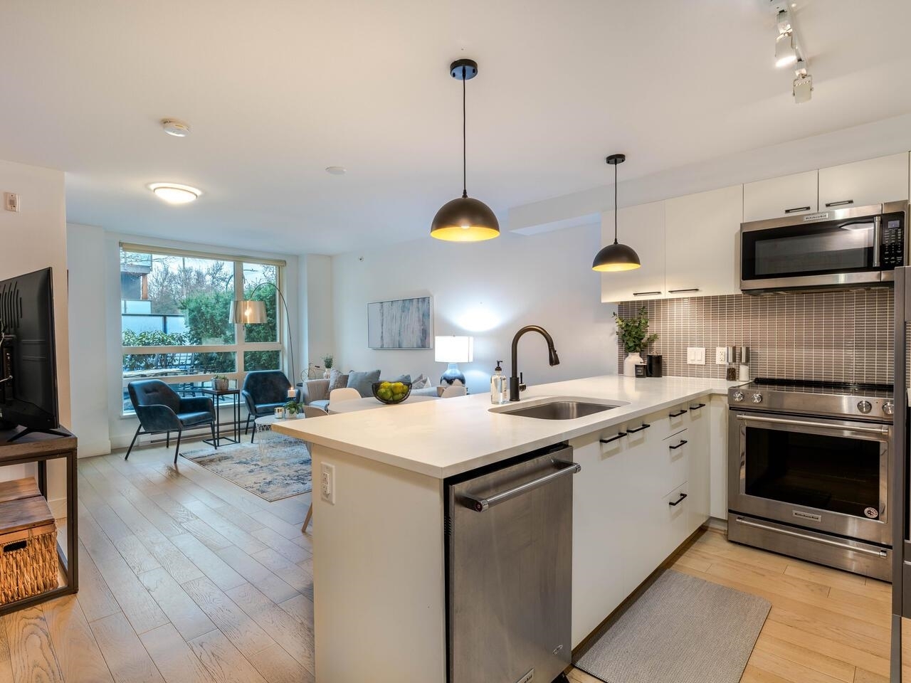 Mount Pleasant VE Townhouse for sale:  3 bedroom 1,320 sq.ft. (Listed 2025-04-02)