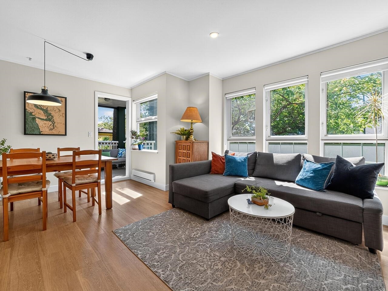 Hastings Apartment/Condo for sale:  2 bedroom 810 sq.ft. (Listed 2025-08-12)