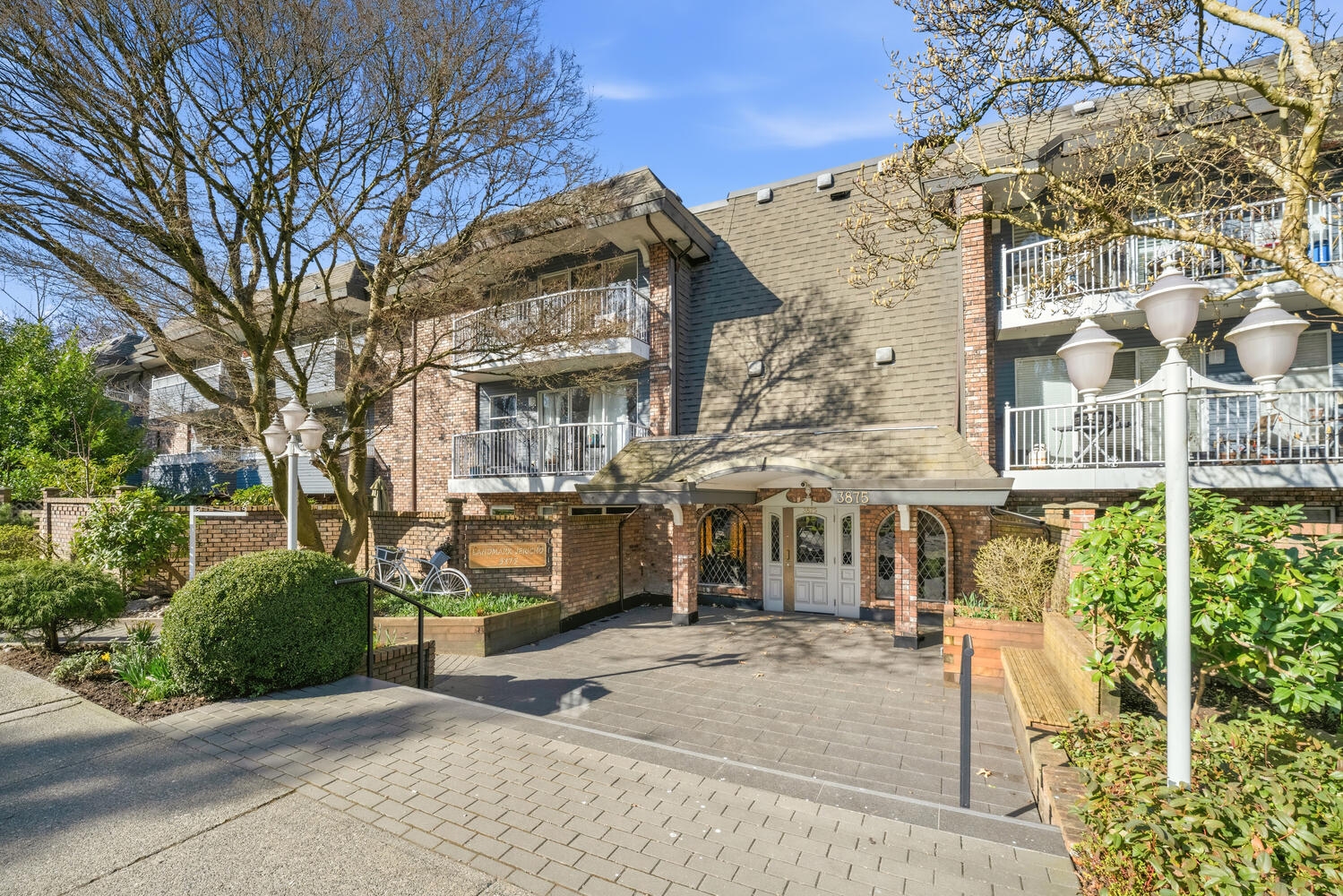 Point Grey Apartment/Condo for sale:  1 bedroom 665 sq.ft. (Listed 2026-03-10)