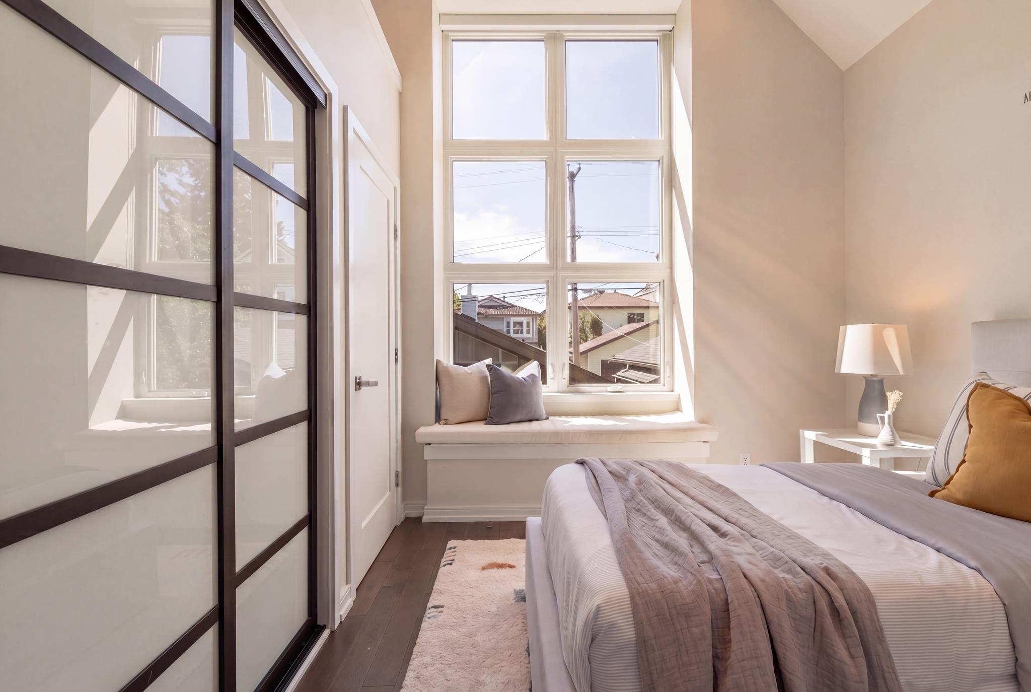 Grandview Woodlands 1/2 Duplex for sale:  3 bedroom  Rain Shower, Hardwood Floors 1,254 sq.ft. (Listed 2026-05-19)