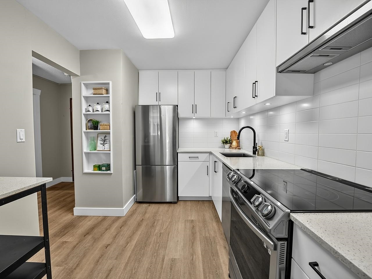 Kitsilano Apartment/Condo for sale:  1 bedroom 722 sq.ft. (Listed 2026-08-04)