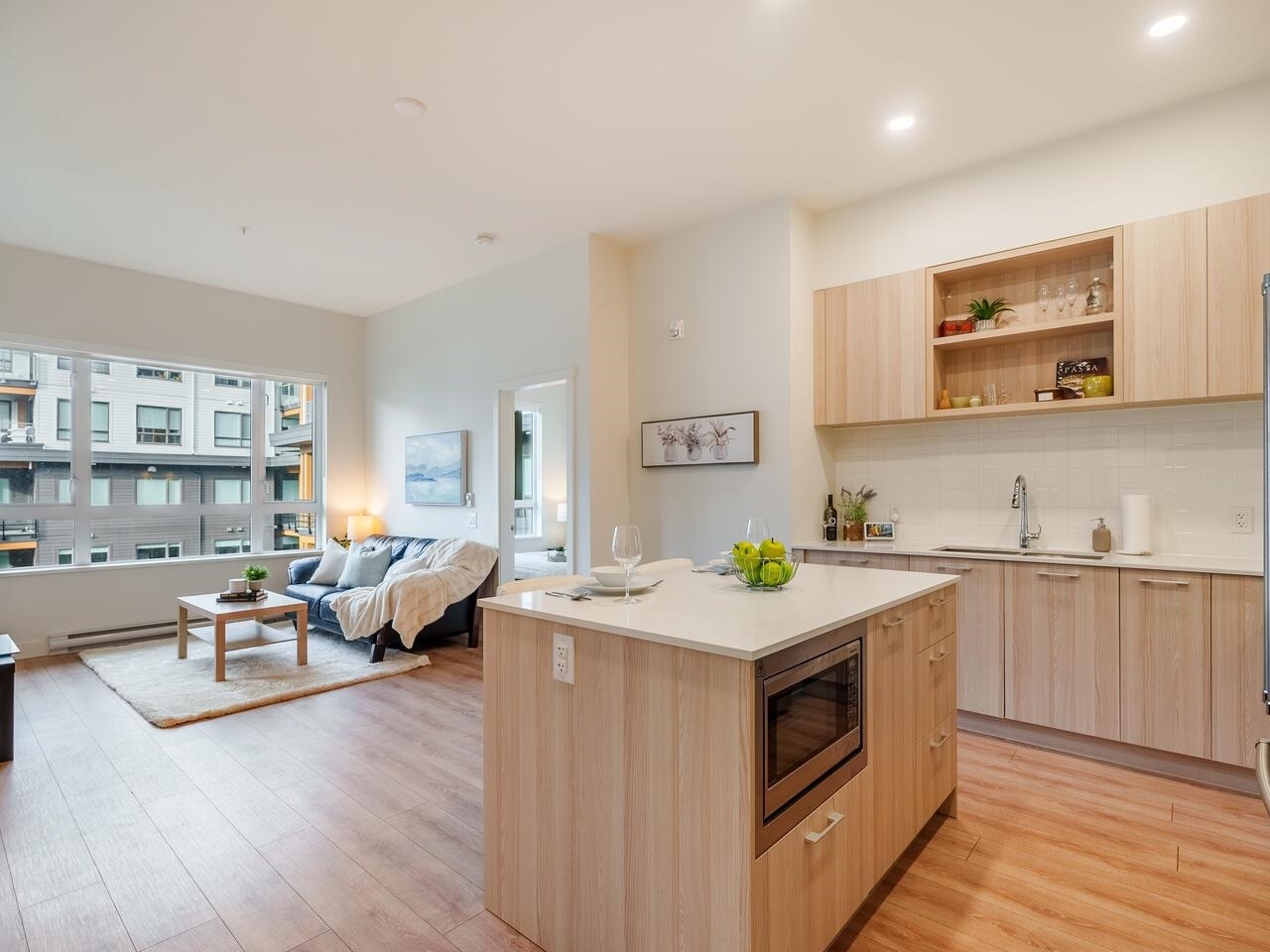 Coquitlam West Apartment/Condo for sale:  2 bedroom 727 sq.ft. (Listed 2025-01-28)