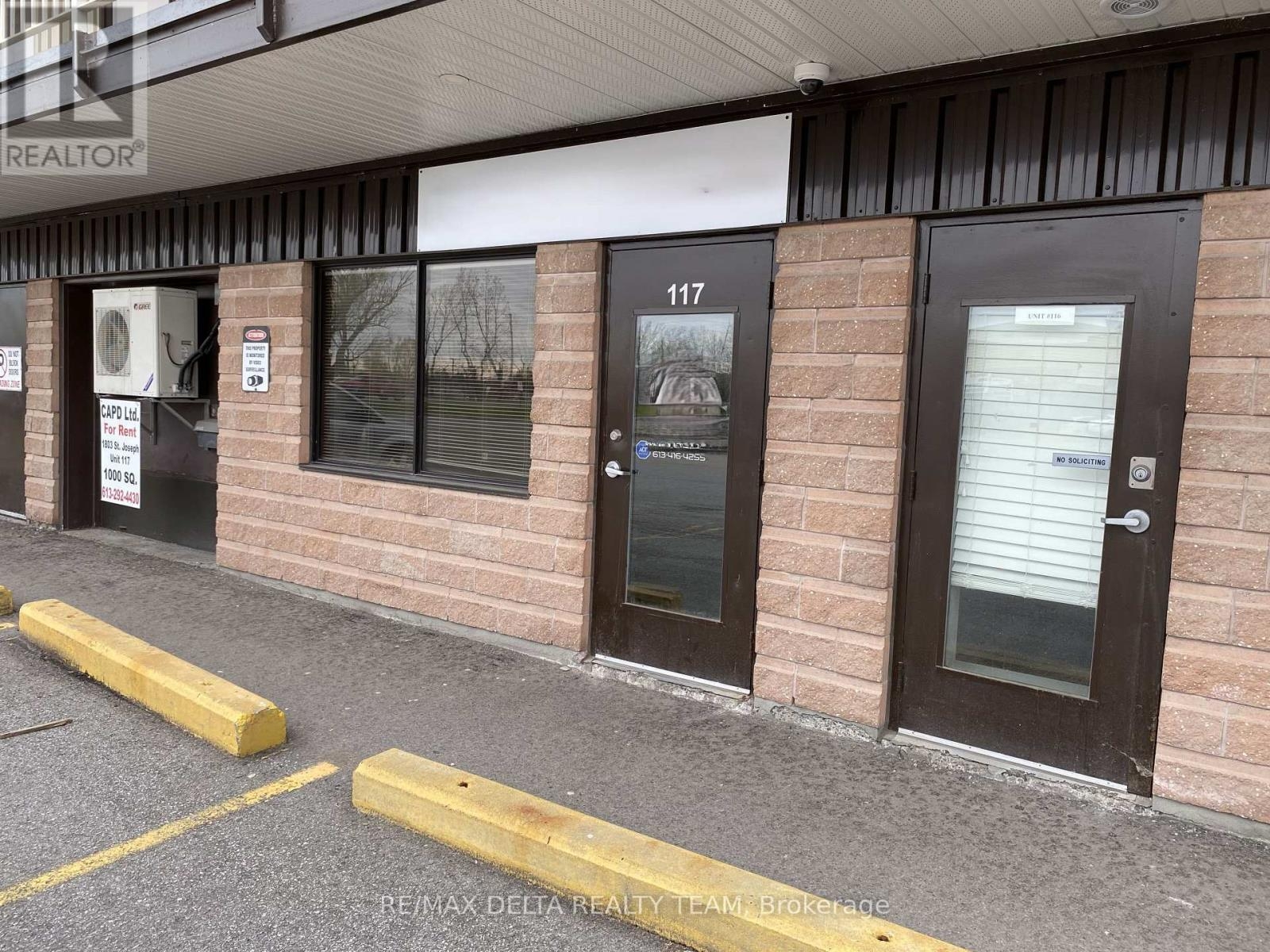 Ottawa Multi-Tenant Industrial: