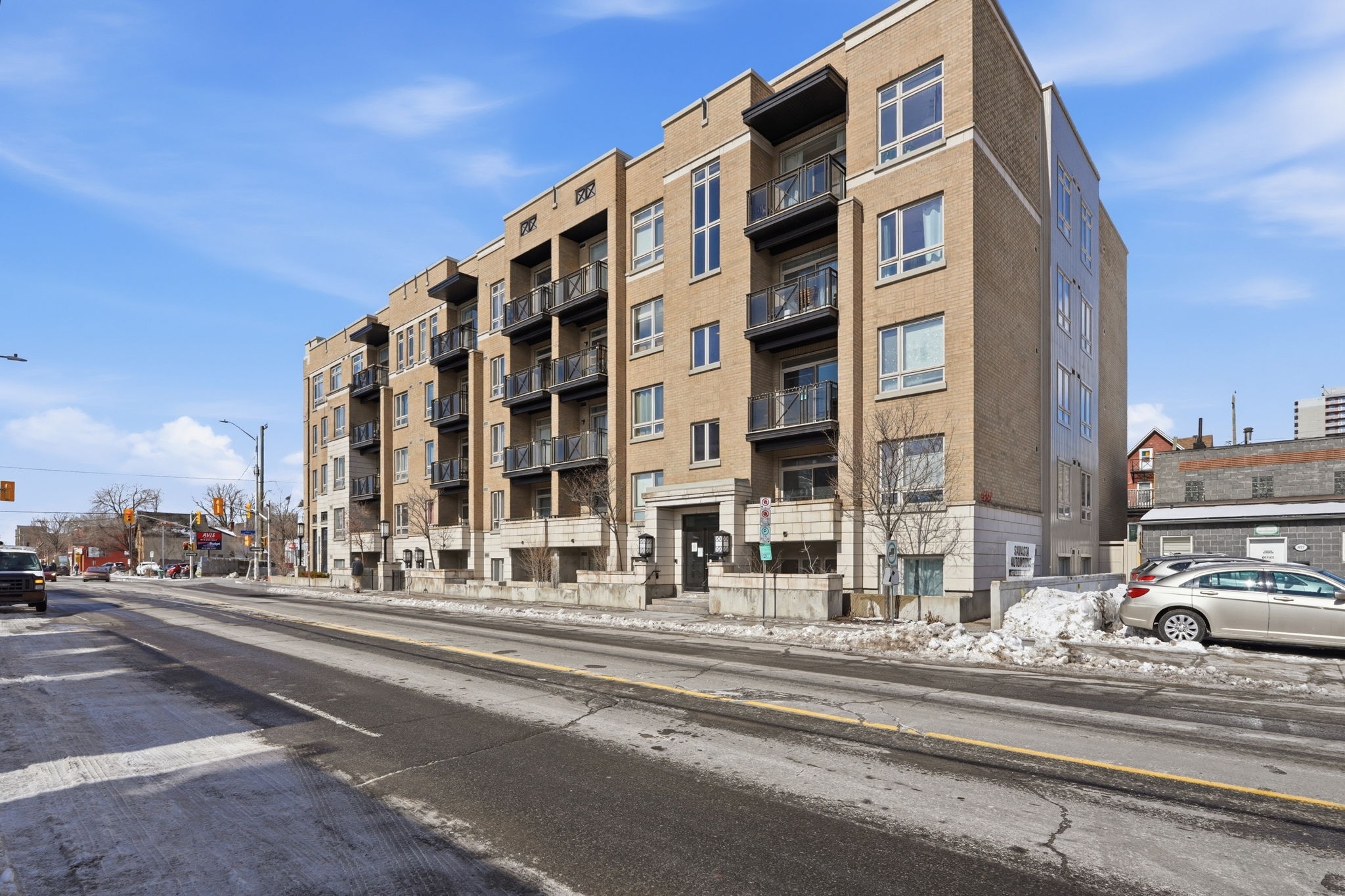 215 - 429 Kent Street