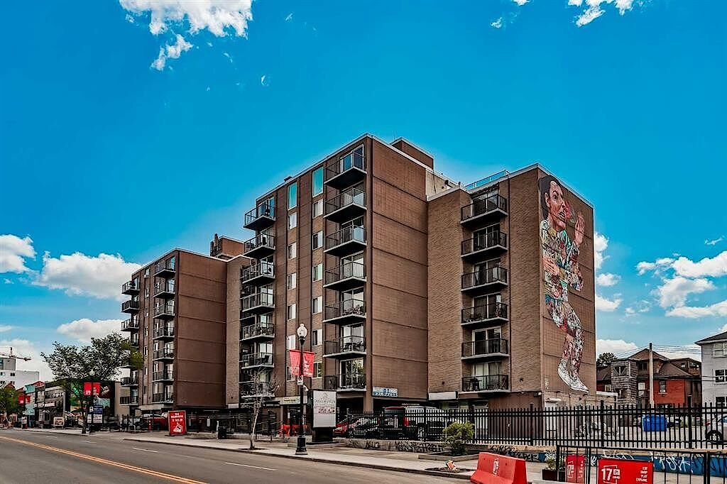 Cliff Bungalow Condo apartment for rent:  1 bedroom  Stainless Steel Appliances, Laminate Floors 580 sq.ft. (Listed 2025-09-10)