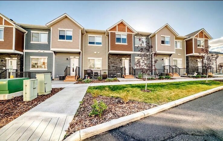 Tuscany Row/Townhouse for rent:  2 bedroom  Stainless Steel Appliances, Laminate Floors, Plush Carpet 1,159 sq.ft. (Listed 2025-11-01)