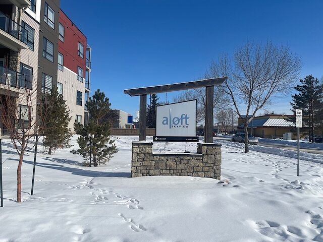 Pembina Condo apartment for rent:  2 bedroom  Laminate Floors  (Listed 2026-03-03)