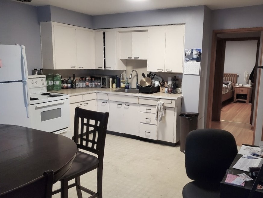 South Calgary Apartment for rent:  1 bedroom  Hardwood Floors  (Listed 2026-06-01)