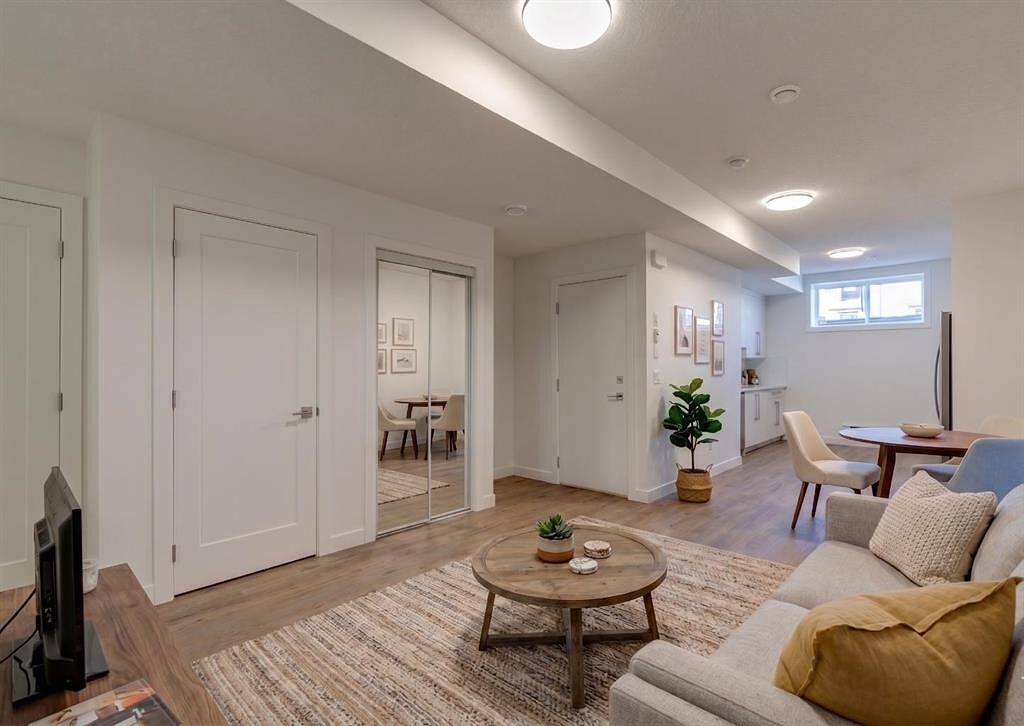 Huxley Basement of single family home for rent:  1 bedroom  Stainless Steel Appliances, Laminate Floors 593 sq.ft. (Listed 2026-05-26)
