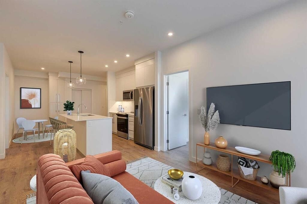 Wolf Willow Condo apartment for rent:  3 bedroom  Stainless Steel Appliances, Glass Shower, Laminate Floors 900 sq.ft. (Listed 2026-06-17)